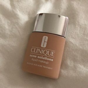 Clinique Foundation